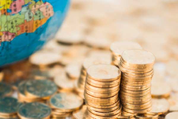 特朗普寻求对年收入250万美元以上的富人增税