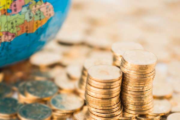 特朗普寻求对年收入250万美元以上的富人增税