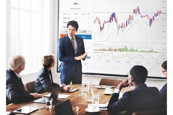 特斯拉股价在第一季度财报公布前大跌近6%